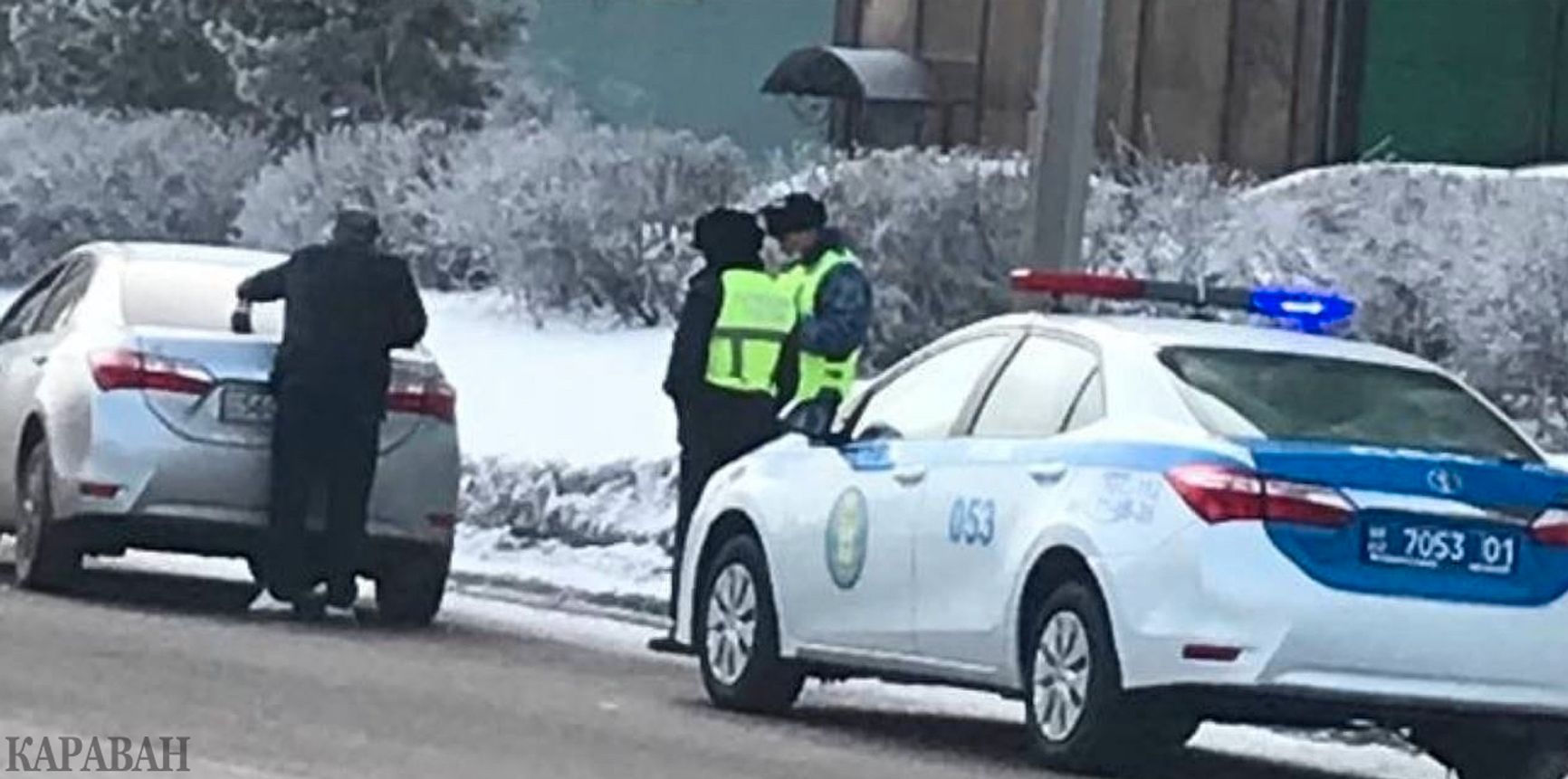 Полицейские заставляют снимать с автомобилей символику с буквой Z