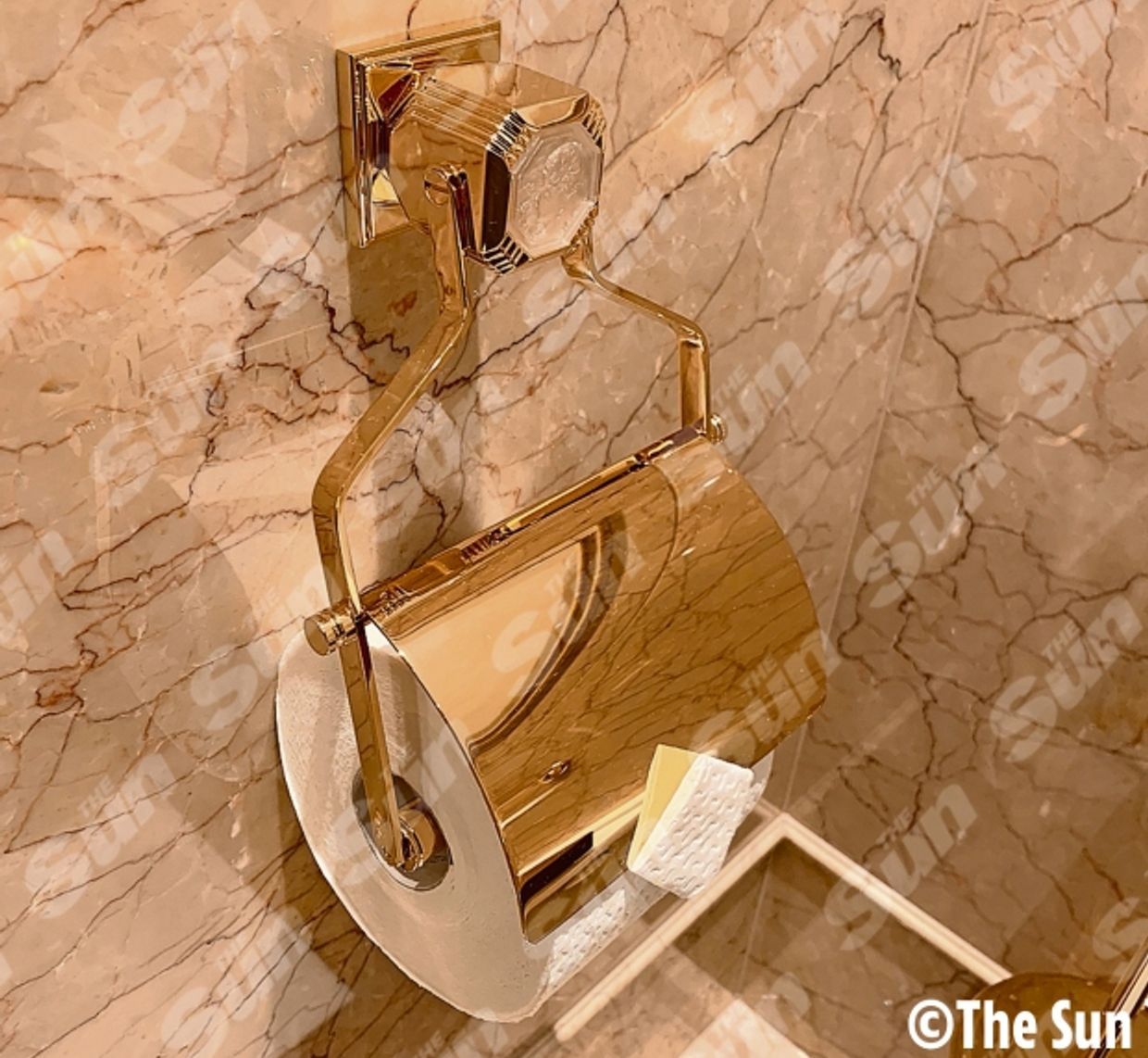 Золотой держатель для туалетной бумаги 