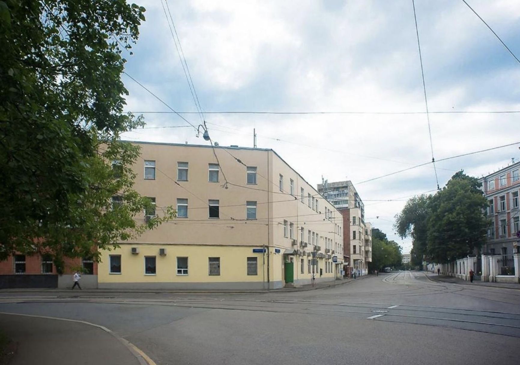 Travel Inn hostel on Mendeleevskaya, which the police raided for mobilization