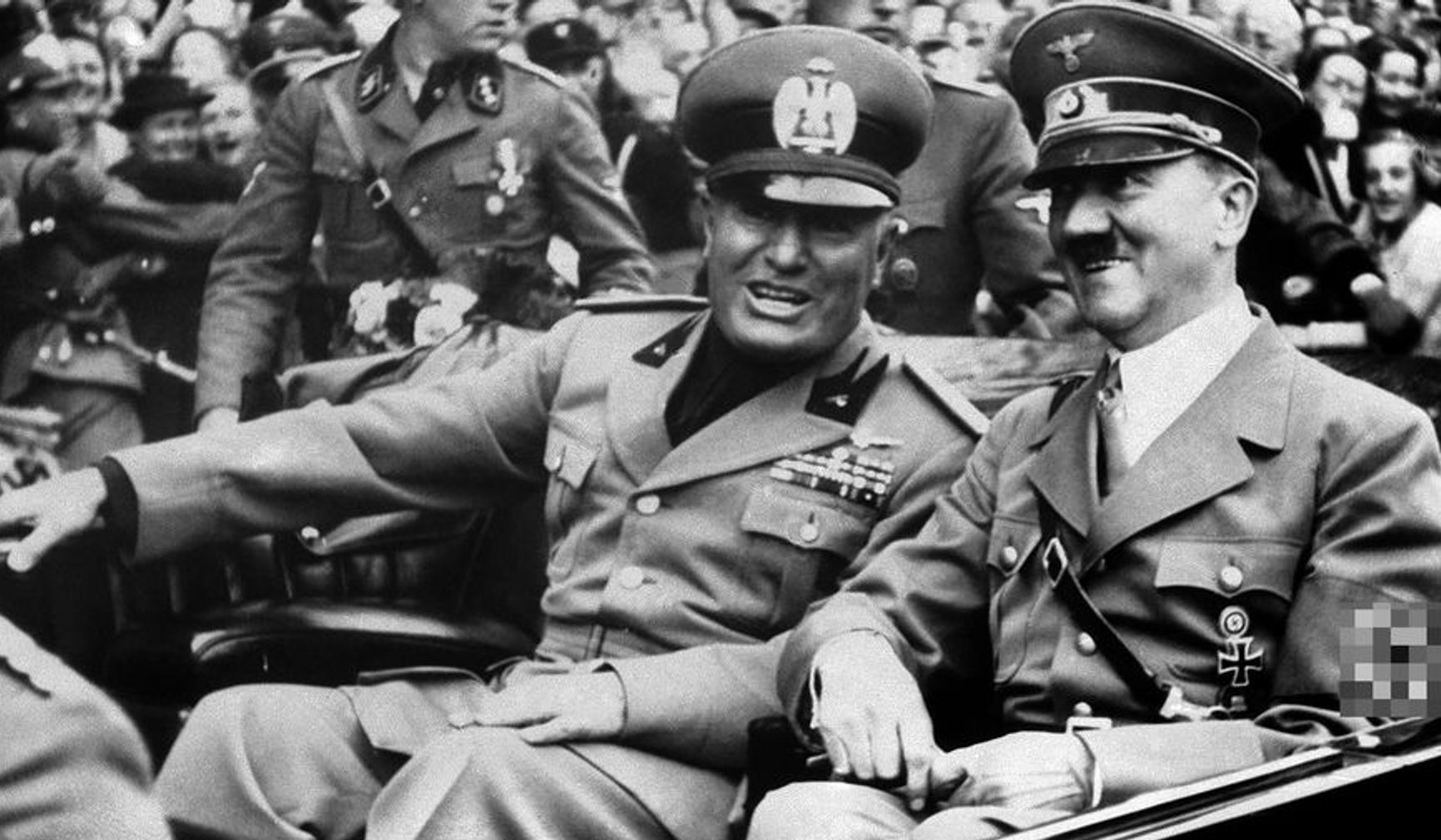 Бенито Муссолини и Адольф Гитлер