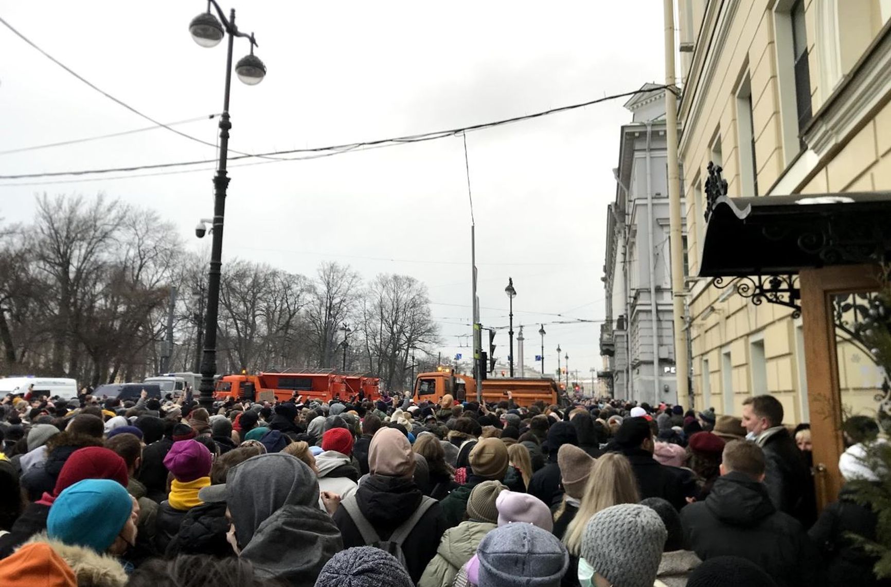 Пикеты 23 января, Санкт-Петербург. Снегоуборочная техника блокирует проход участникам митинга