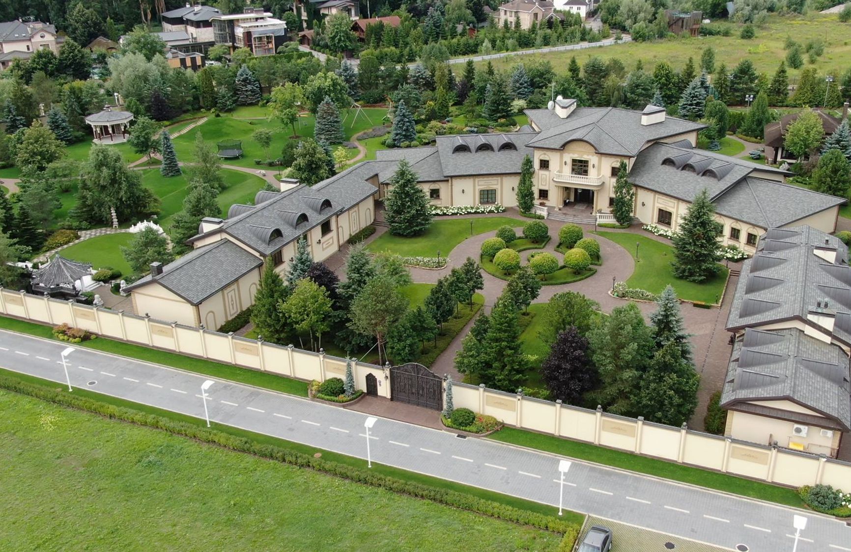 Shebunova's mansion 