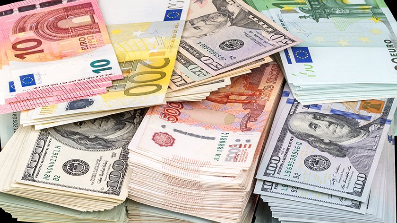 Доллар США обновил максимумы к евро и юаню