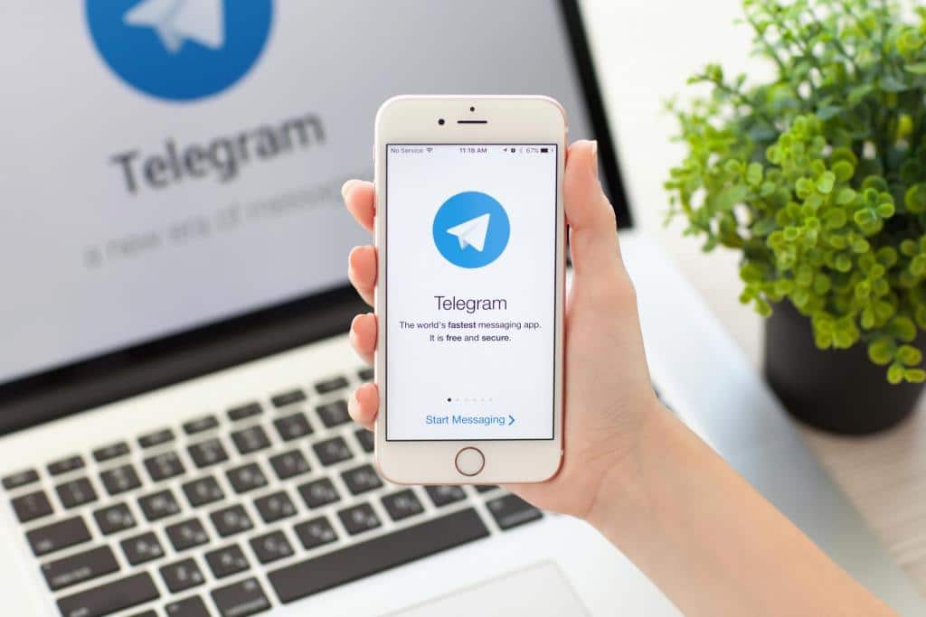 «Сбер» потребовал от сотрудников удалить Telegram с рабочих компьютеров