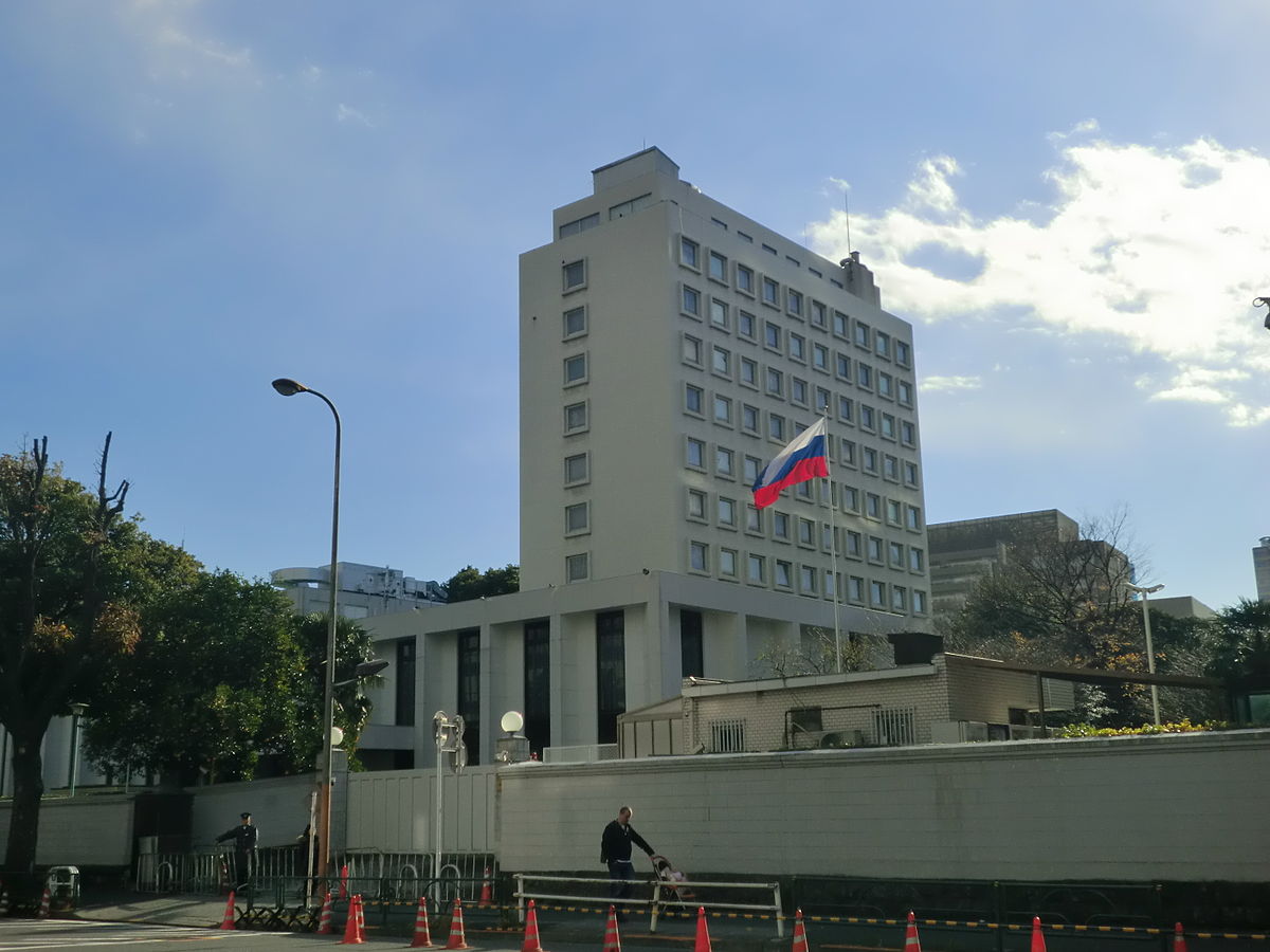 Kyodo: Япония вышлет консула России в ответ на задержание своего консула