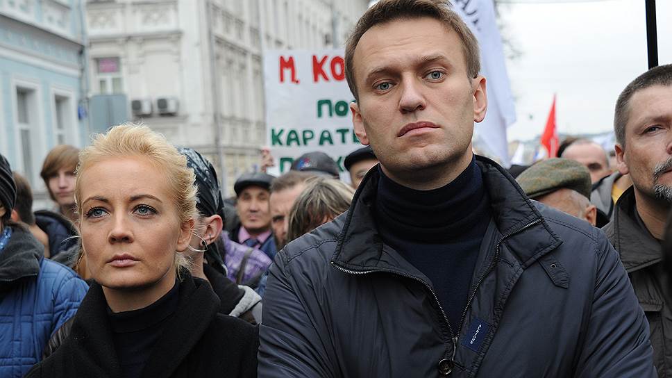 «Температура больше недели, ему не разрешают лежать, не лечат и специально ухудшают условия содержания» — Юля Навальная о состоянии мужа